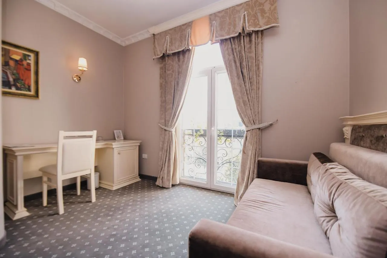 Lot Boutique Hotel By Hotels And Preference Tirana 5*,