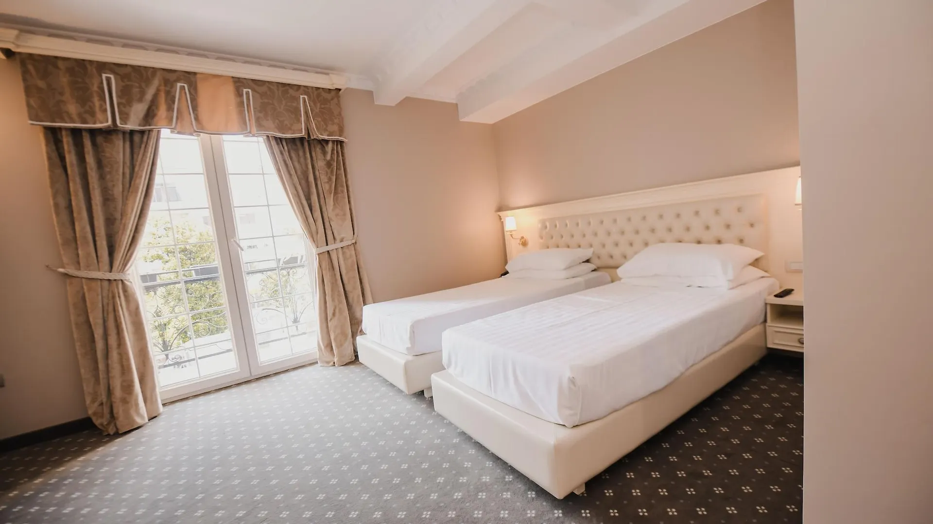 *****  Lot Boutique Hotel By Hotels And Preference Tirana Albania