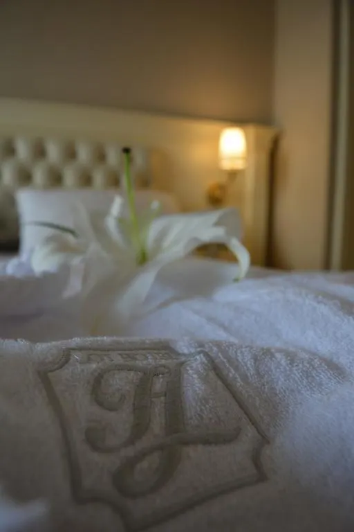 *****  Lot Boutique Hotel By Hotels And Preference Tirana Albania