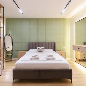  Apartment Syncron In The Center Of